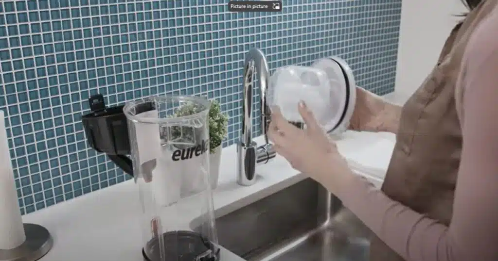 How to clean a Eureka vacuum filter