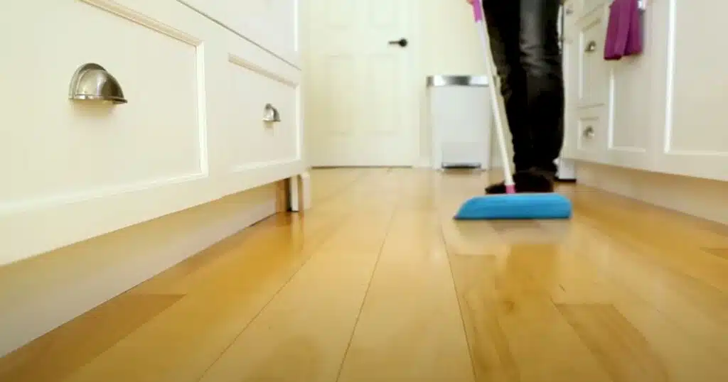 How to dry floor after mopping?