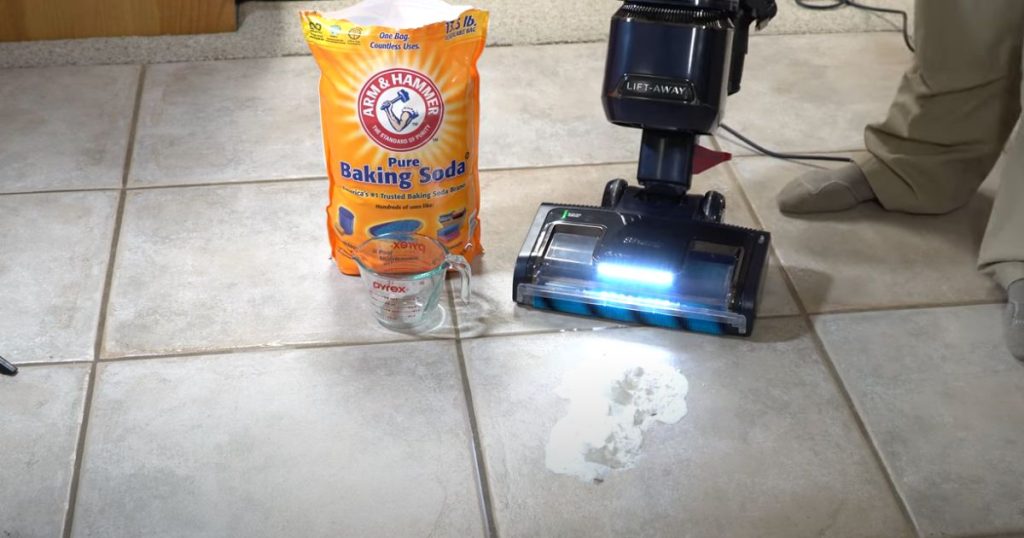 How to Get Baking Soda Out of a Vacuum Cleaner