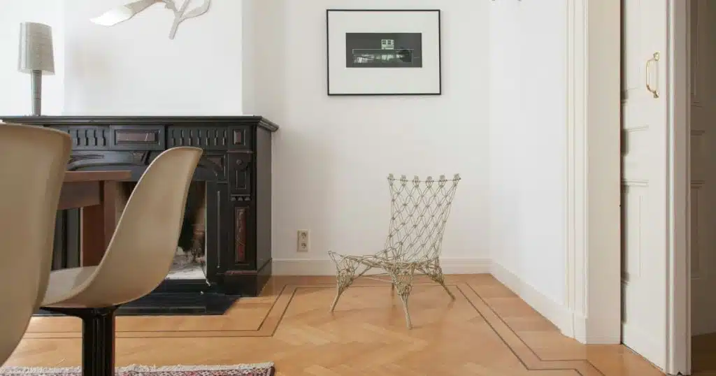 Can you use a carpet cleaner on laminate flooring
