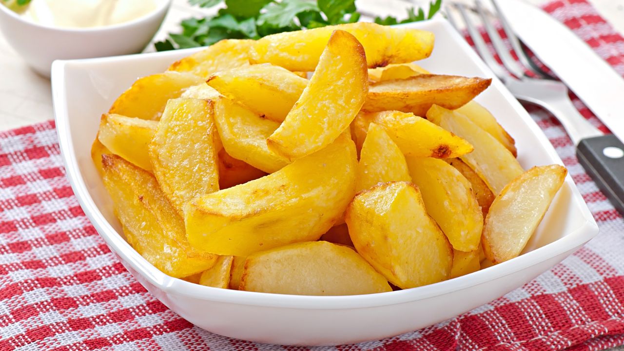 Cook Frozen Potato Wedges in an Air Fryer