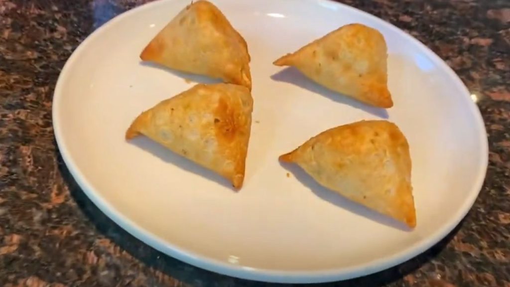 Reheat Samosa in Air Fryer 