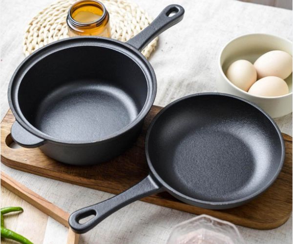 Cast Iron Pan with Lid 