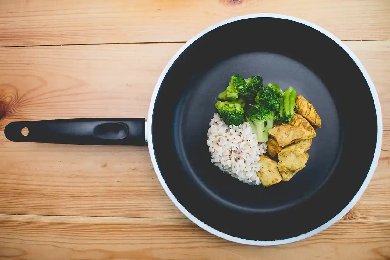 Can you deep fry in a nonstick pan