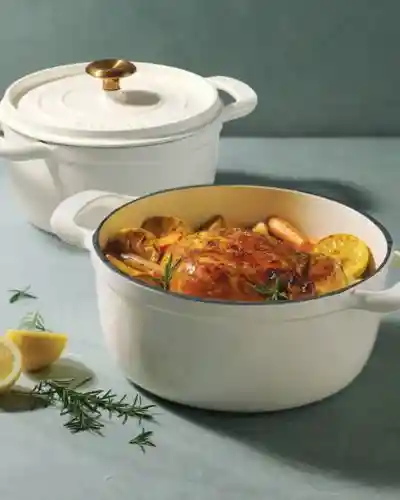 Cast-Iron-vs-Enameled-Dutch-Ovens-Which-Is-Healthier